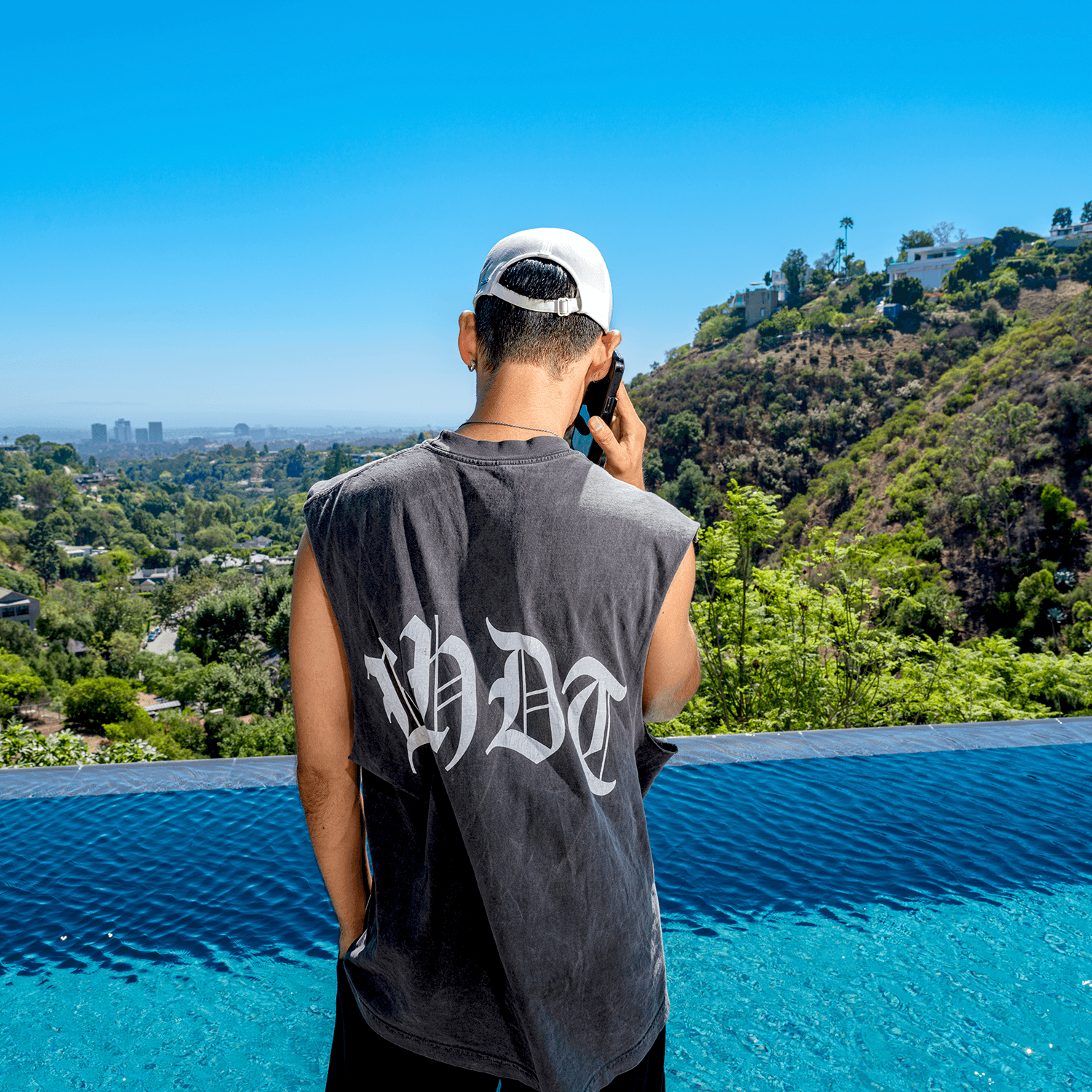 Meet the MemeCoin Traders Risking Everything to Retire Their “Whole Bloodline”